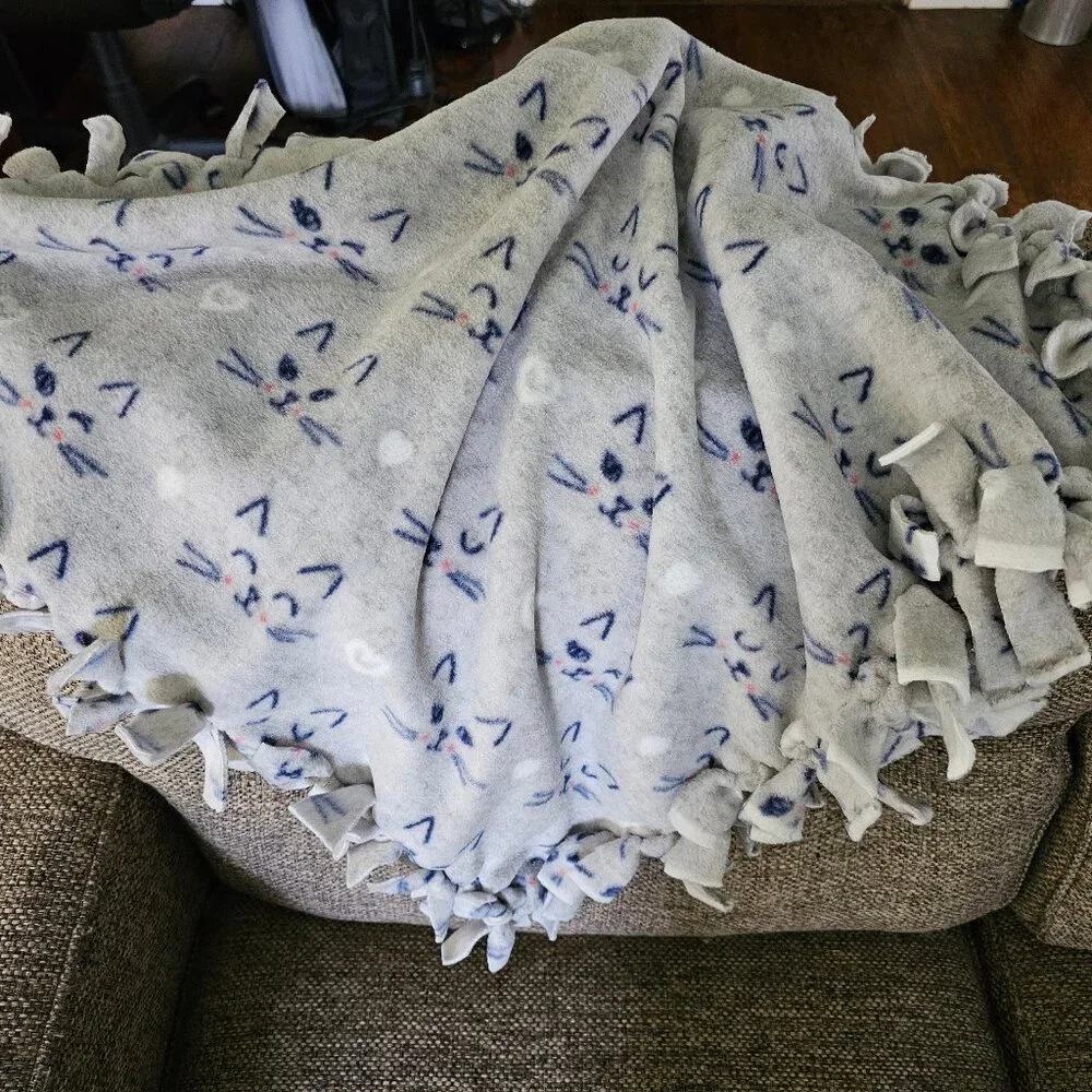 Cutie Cat Smile Cat Blanket